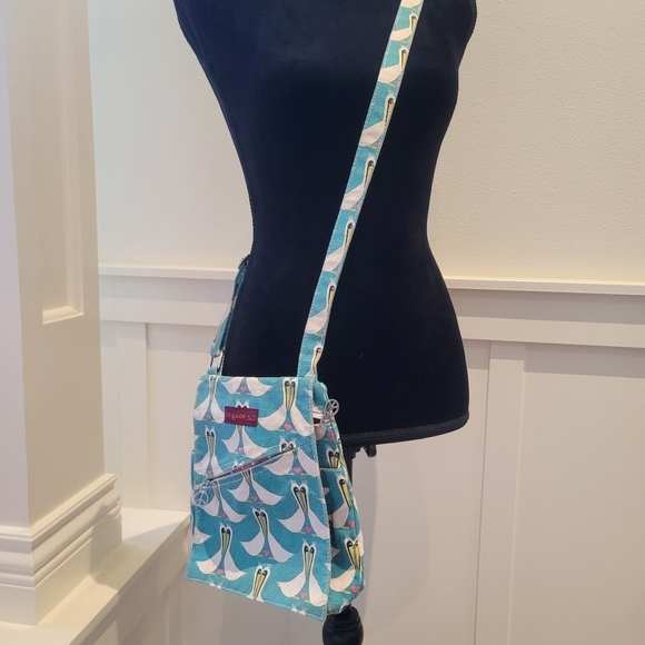Bungalow 360 crossbody with adorable pelican print - Picture 2 of 10
